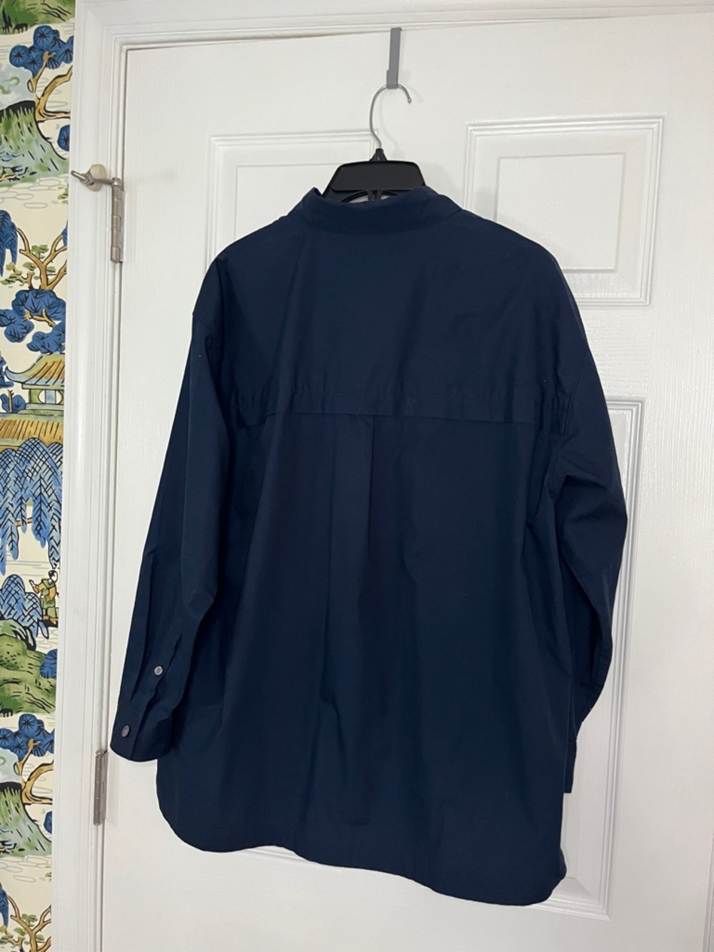 Banana Republic Navy Oversized Button-Down Women's Shirt -- Large - Picture 5 of 5